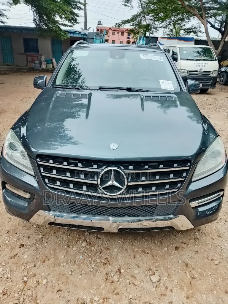 mercedes benz m class 2012 gray