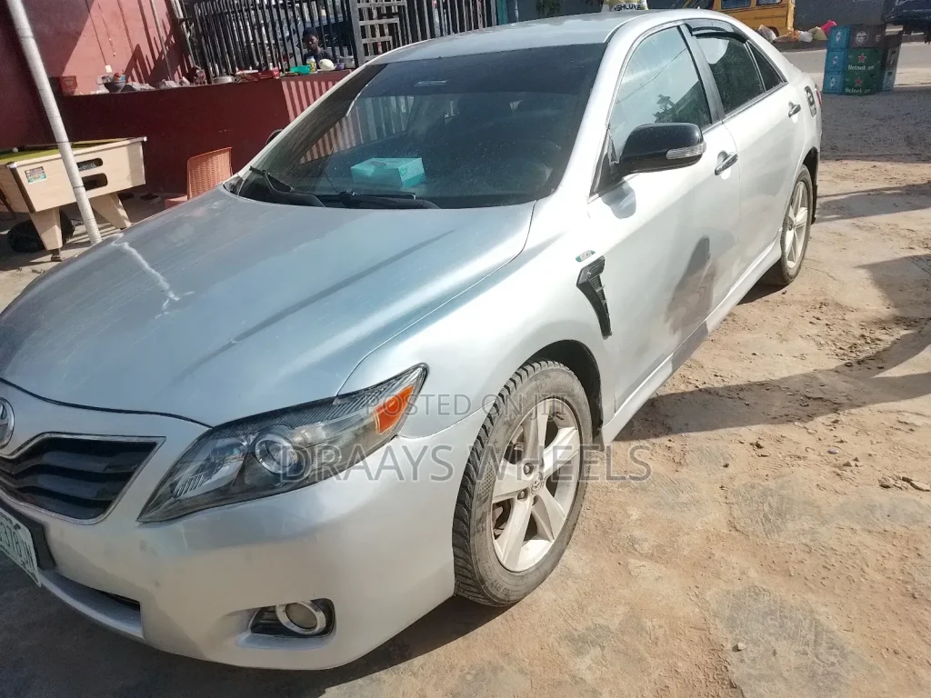 toyota camry se 4dr sedan3