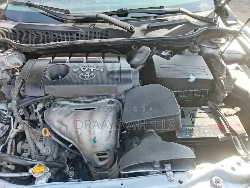 toyota camry se 4dr sedan6